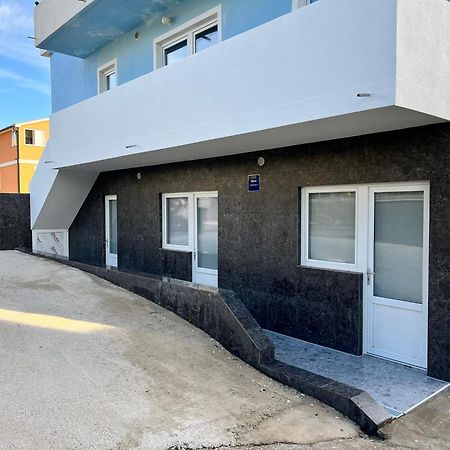Apartments Gumla 1 Stara Novalja Esterno foto